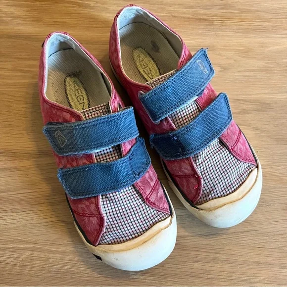 Keen size 2 Coronado w/ velcro straps pink leopard patten plaid, canvas sneakers - Picture 7 of 10